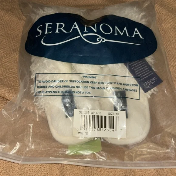 Seranoma NWT Sz 10 Fluffy and Well Made! Gift ready! - Picture 6 of 6